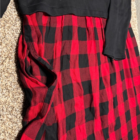 J. Jill Women’s Medium Black with Red plaid Dress - Picture 9 of 12